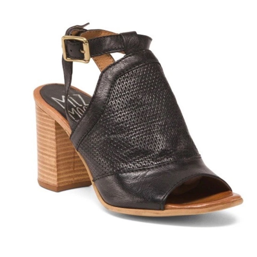 MIZ MOOZ Women's Ankle Strap Open toe  Leather Sandals Size 40 size 9